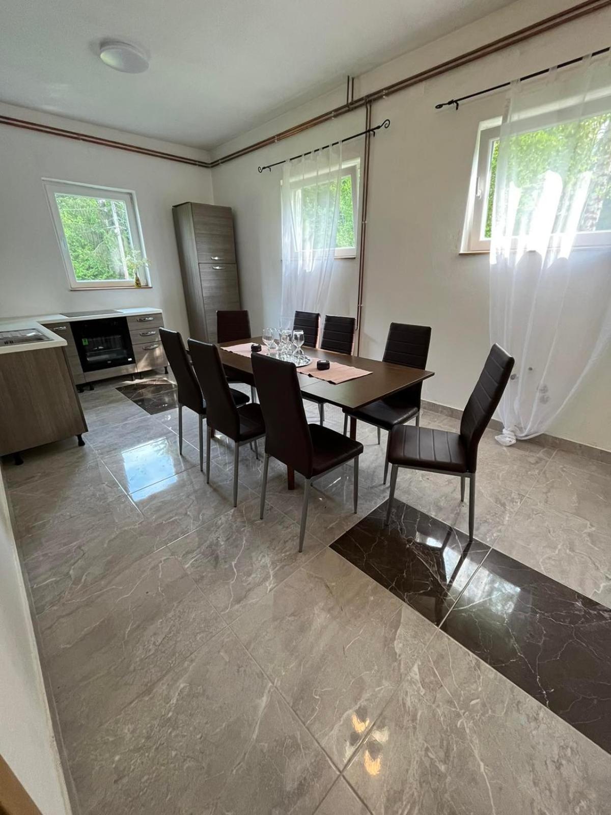 Rooms Ljubenko Karlovac Εξωτερικό φωτογραφία